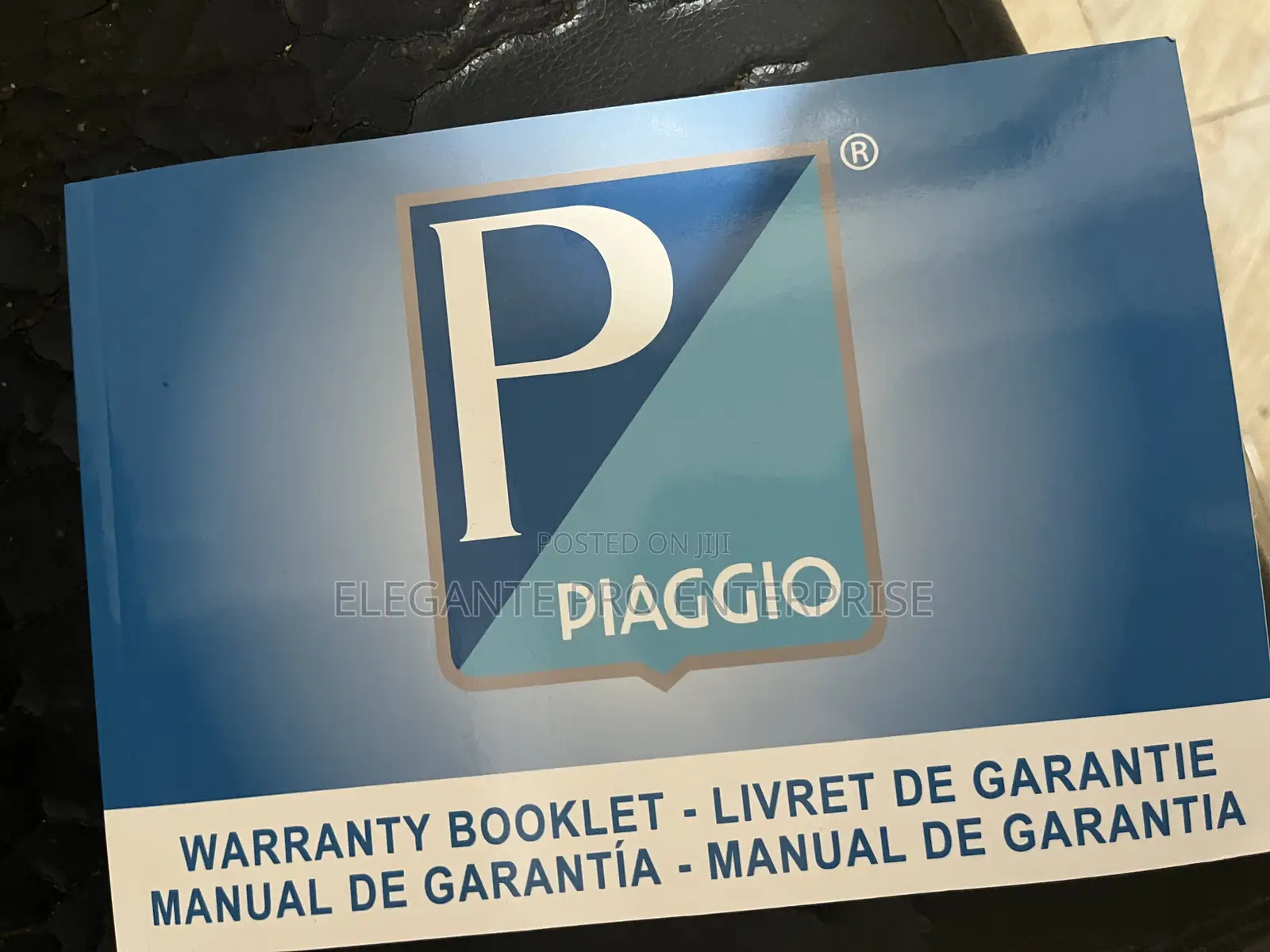 Piaggio Scooter 2022 Gray