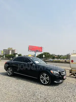 Mercedes-Benz C300 Luxury 4dr AWD 4Matic Sedan (2.0L 4cyl 7A) 2015