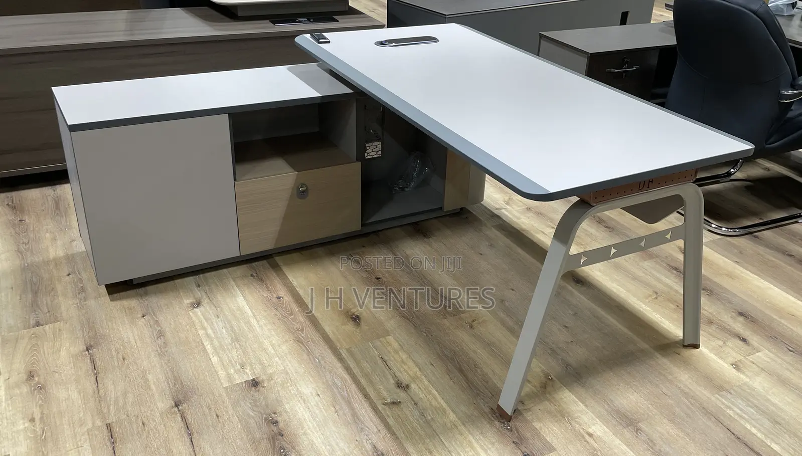 Modern Executive Office Desk