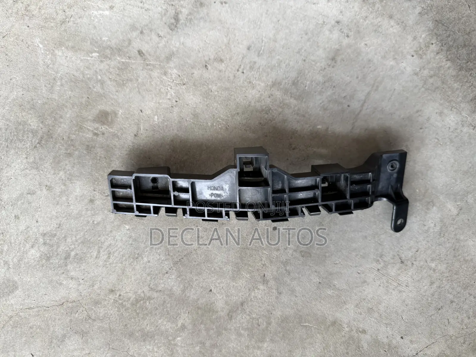 Fender Bracket Passenger Side Front Right R Oem Honda Passport 19-21