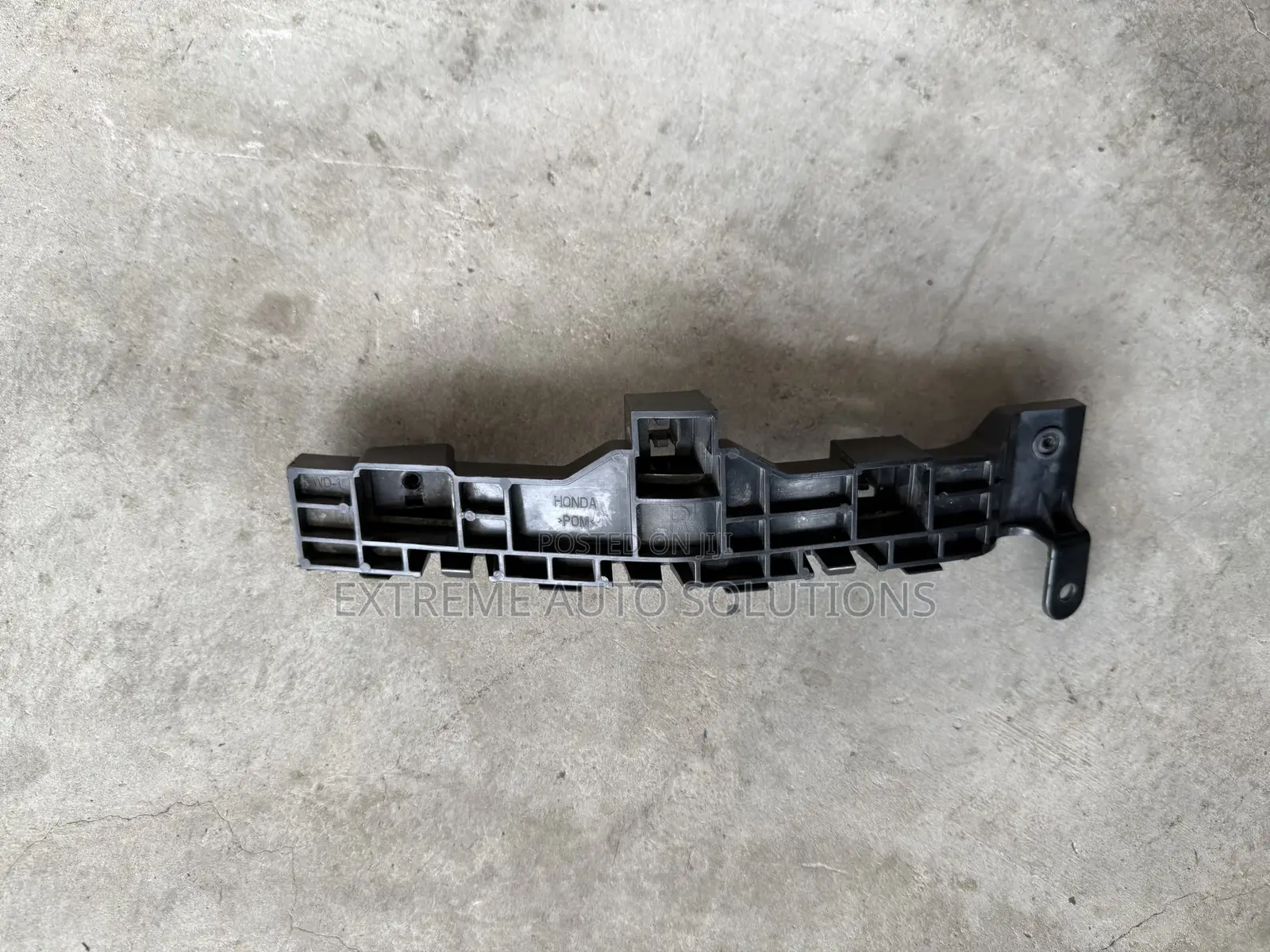 Fender Bracket Passenger Side Front Right R Oem Honda Passport 19-21