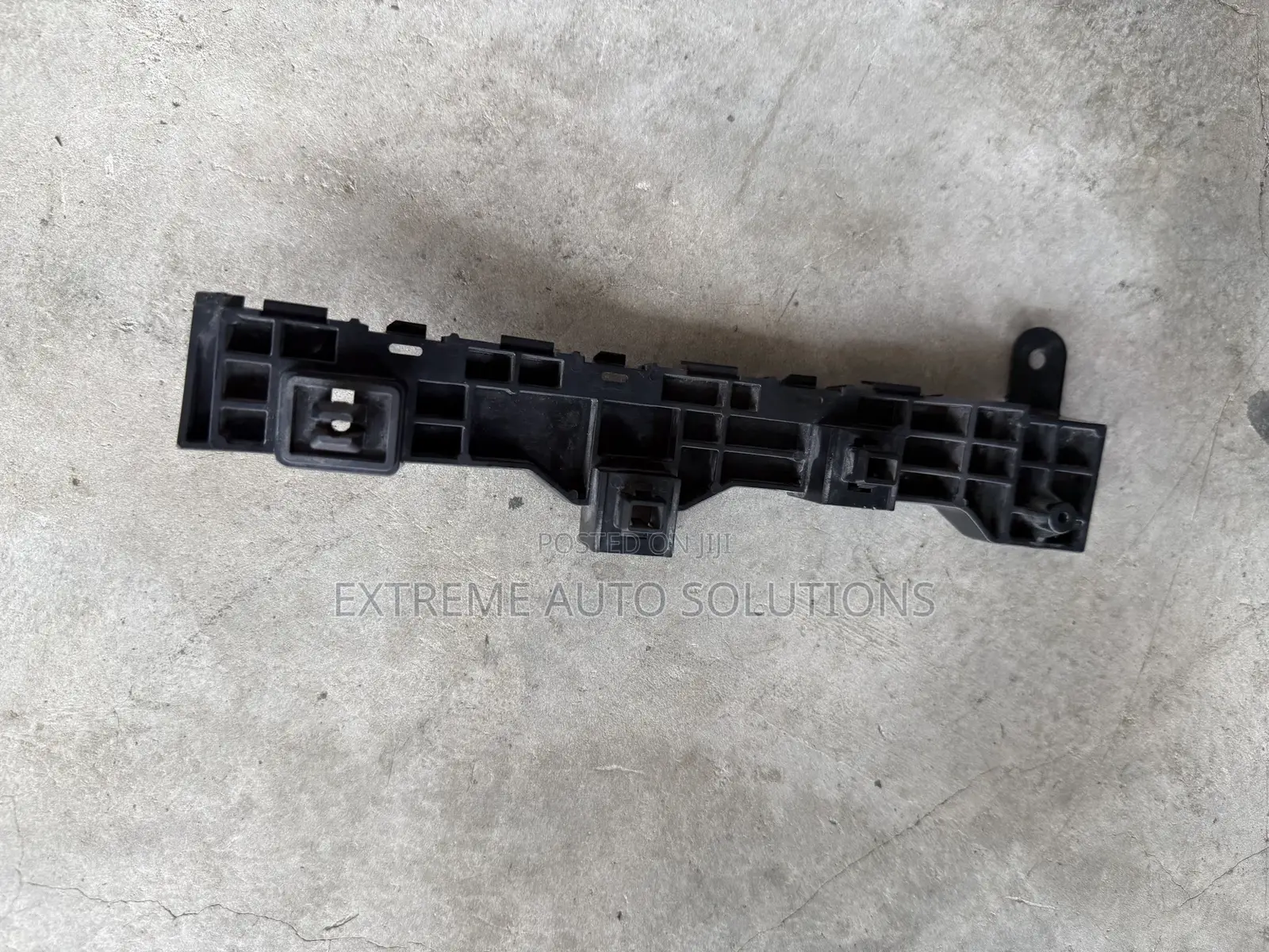Fender Bracket Passenger Side Front Right R Oem Honda Passport 19-21