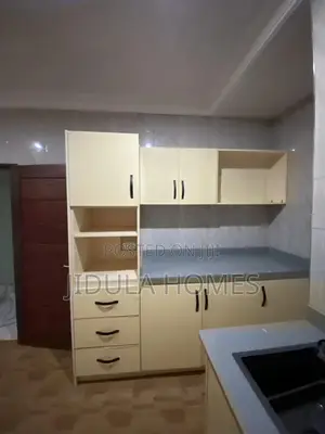 4bdrm Apartment in Adenta Rowi, Housing Down for rent