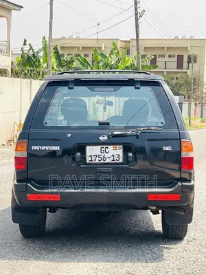 Nissan Pathfinder SE 2008 Black