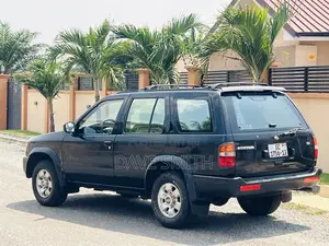 Nissan Pathfinder SE 2008 Black