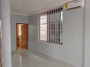 2bdrm Apartment in Oyarifa Tipper for rent