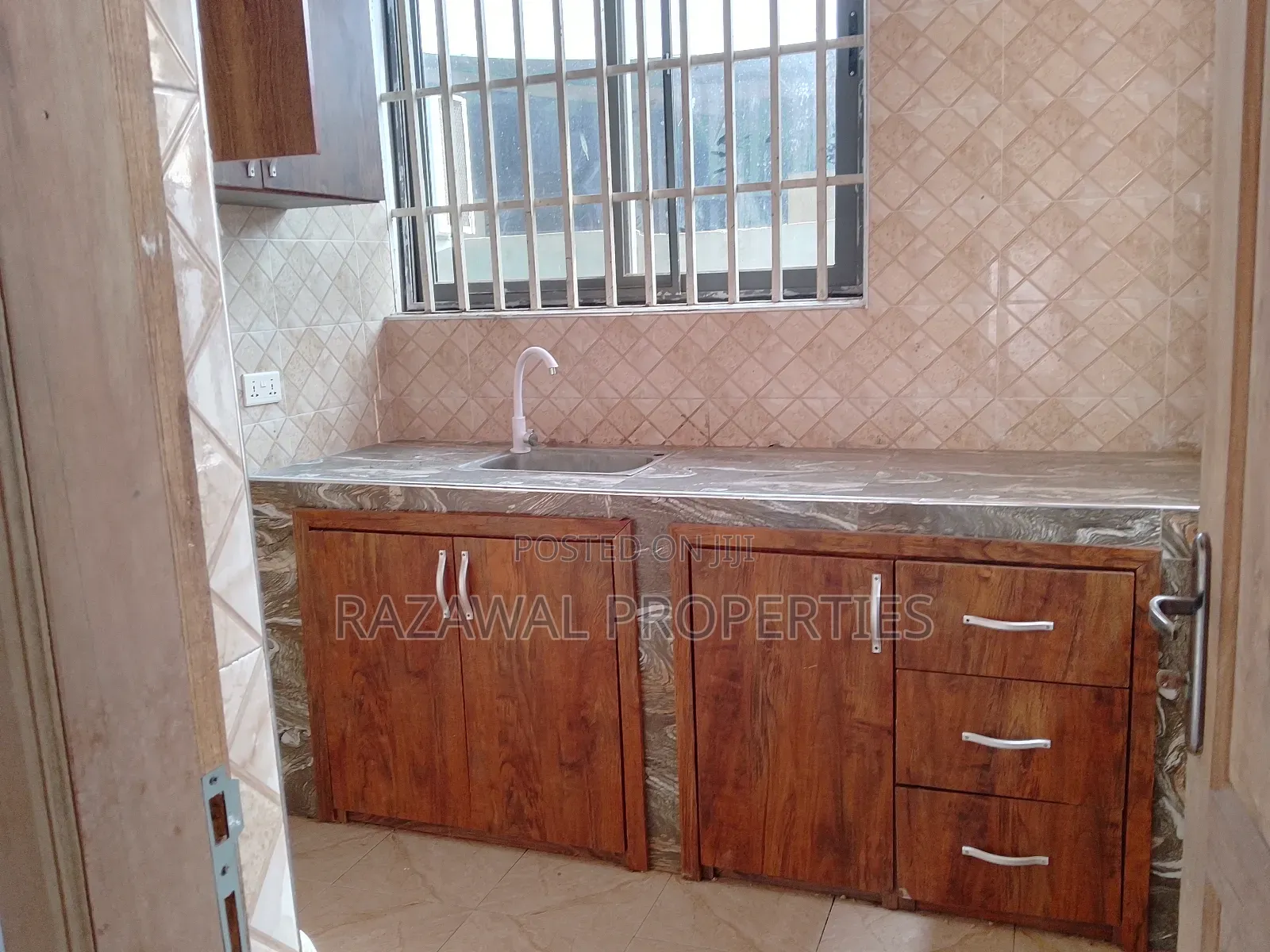 2bdrm Apartment in Oyarifa Tipper for rent