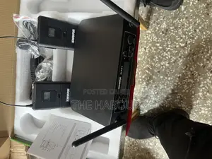 Shure Glxd4 (2 Body Pack Mic) Box