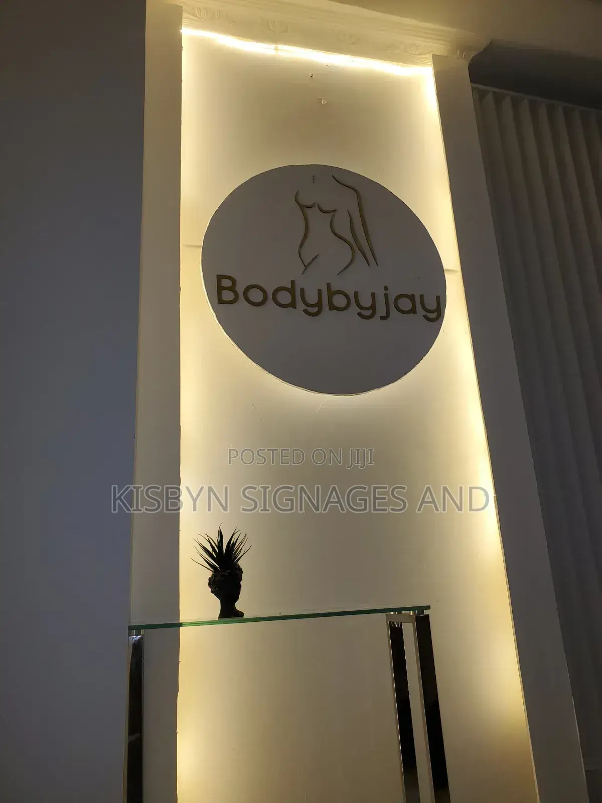 Professional Signage Branding That Attracts Customers