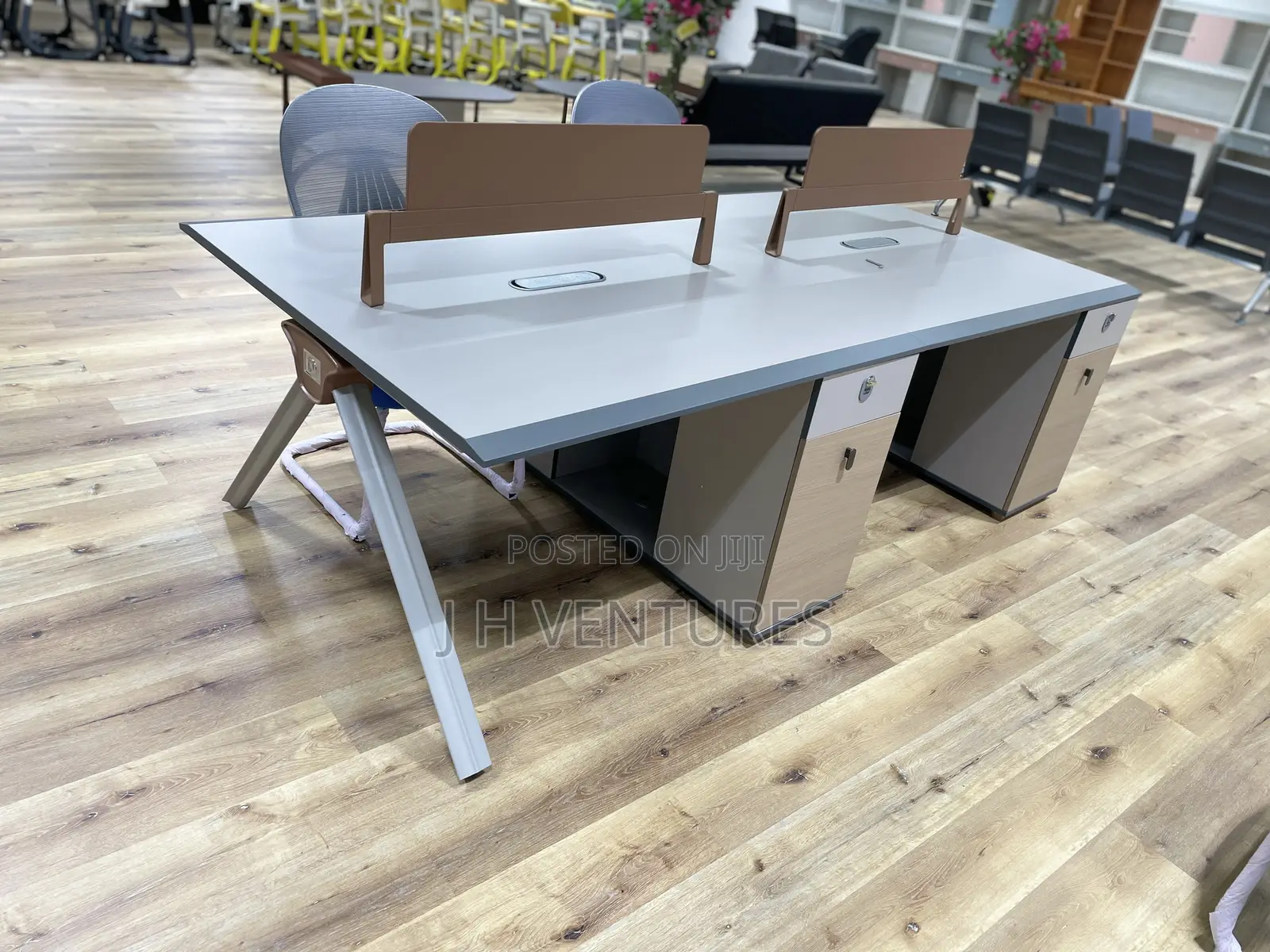 4 Seater Workstation