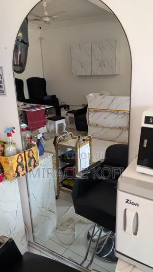Salon Morrior 6ft With Light