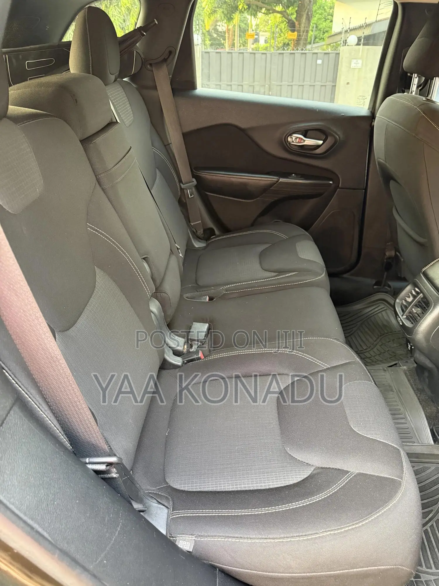 Jeep Cherokee Latitude 4dr SUV (2.4L 4cyl 9A) 2015 Green