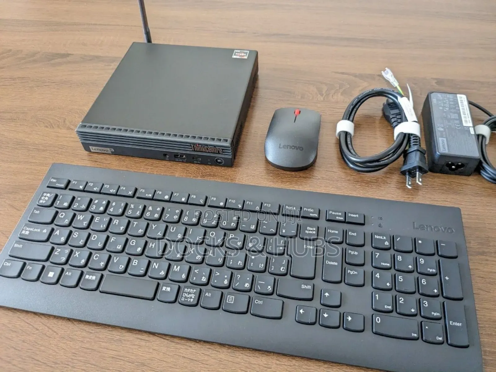 Desktop Computer Lenovo 32GB AMD Ryzen 5 SSD 512GB