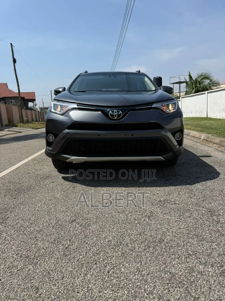 Toyota RAV4 XLE 4dr SUV AWD (2.5L 4cyl 6A) 2018 Gray