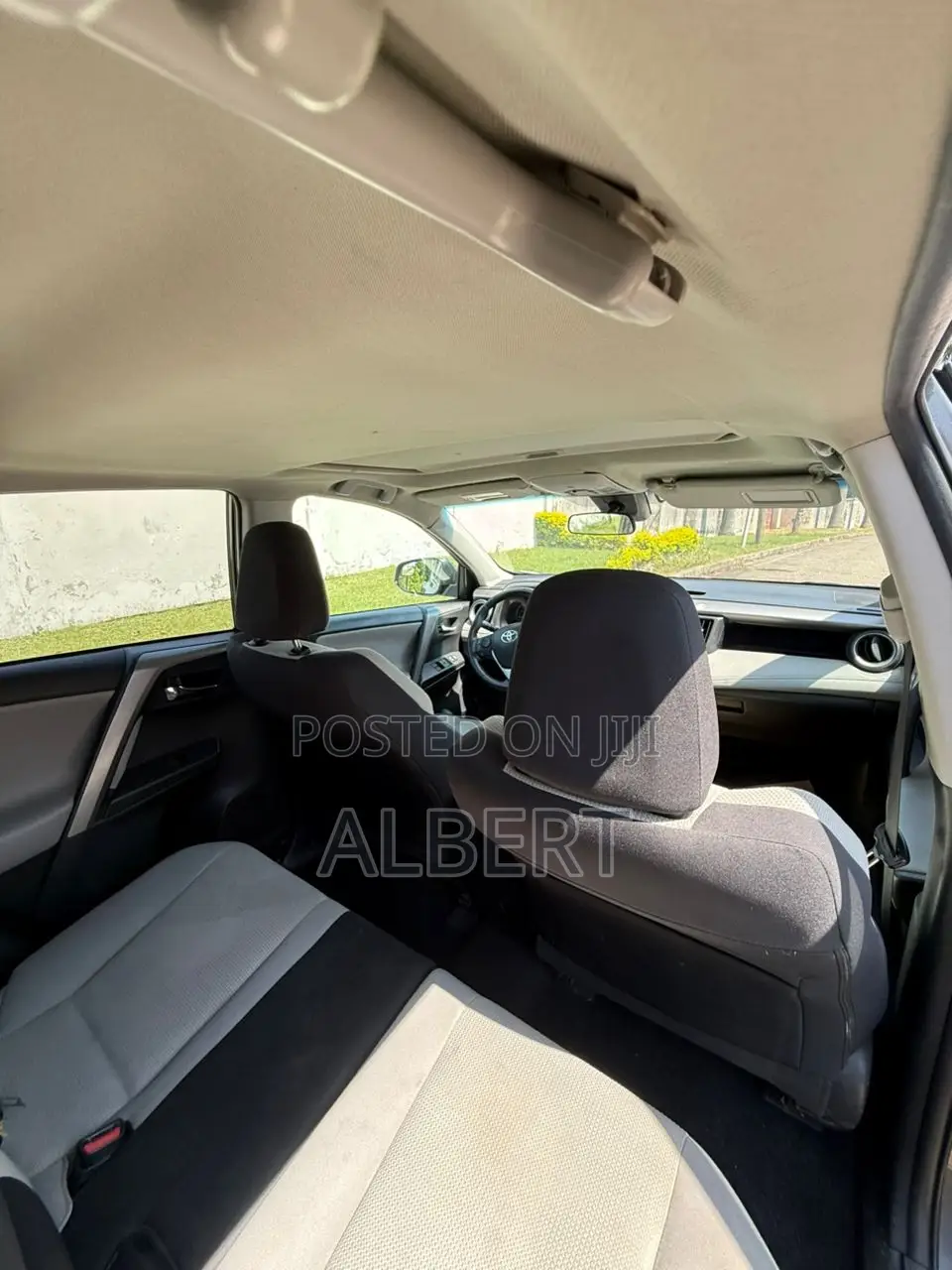 Toyota RAV4 XLE 4dr SUV AWD (2.5L 4cyl 6A) 2018 Gray