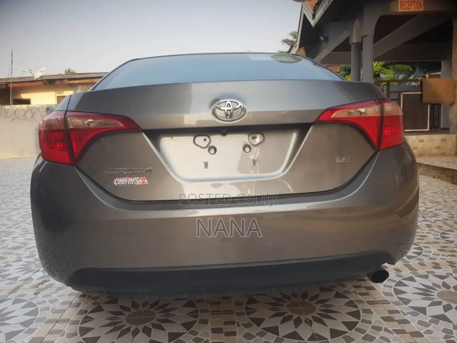 Toyota Corolla 2017 Brown