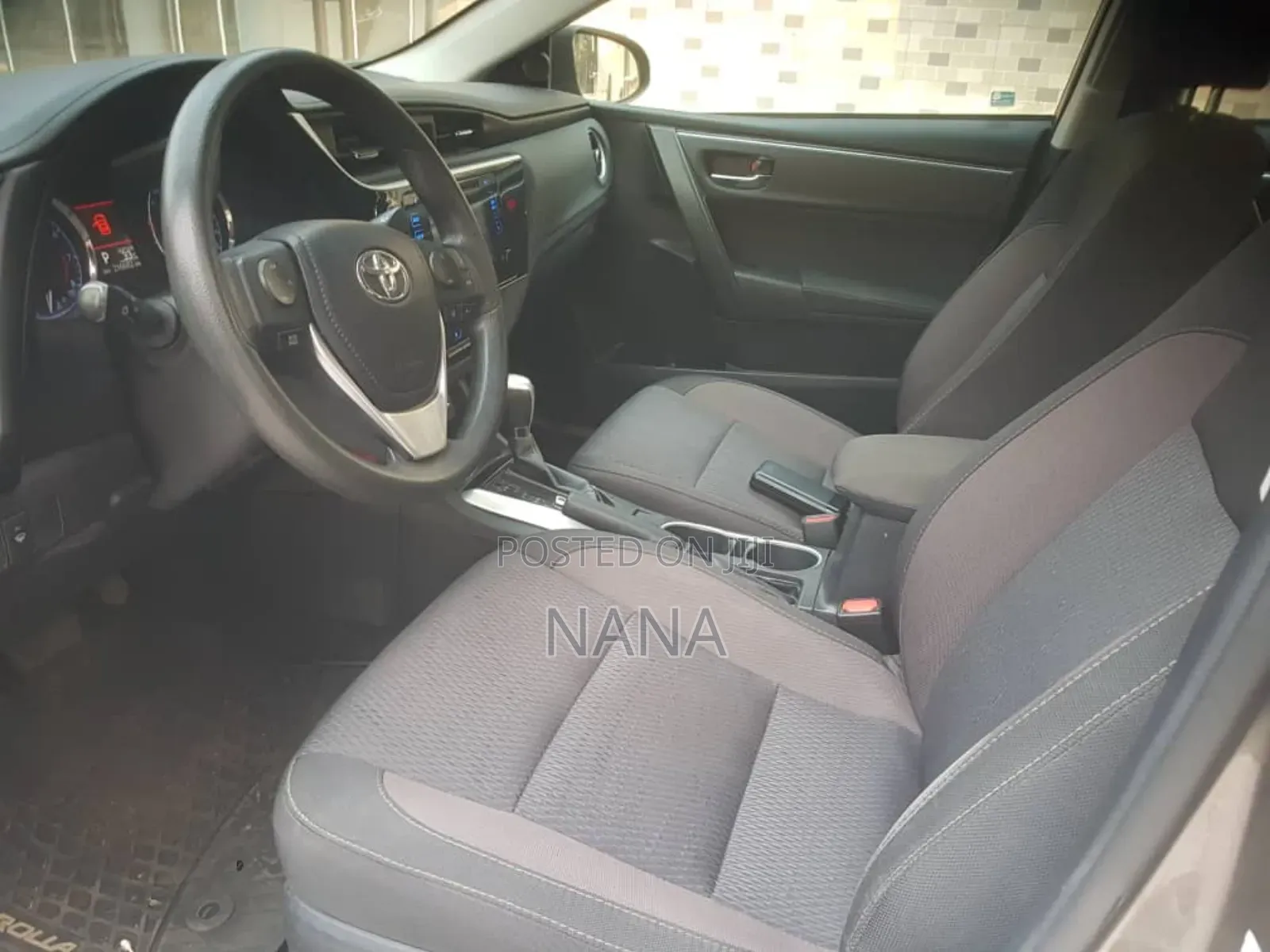 Toyota Corolla 2017 Brown