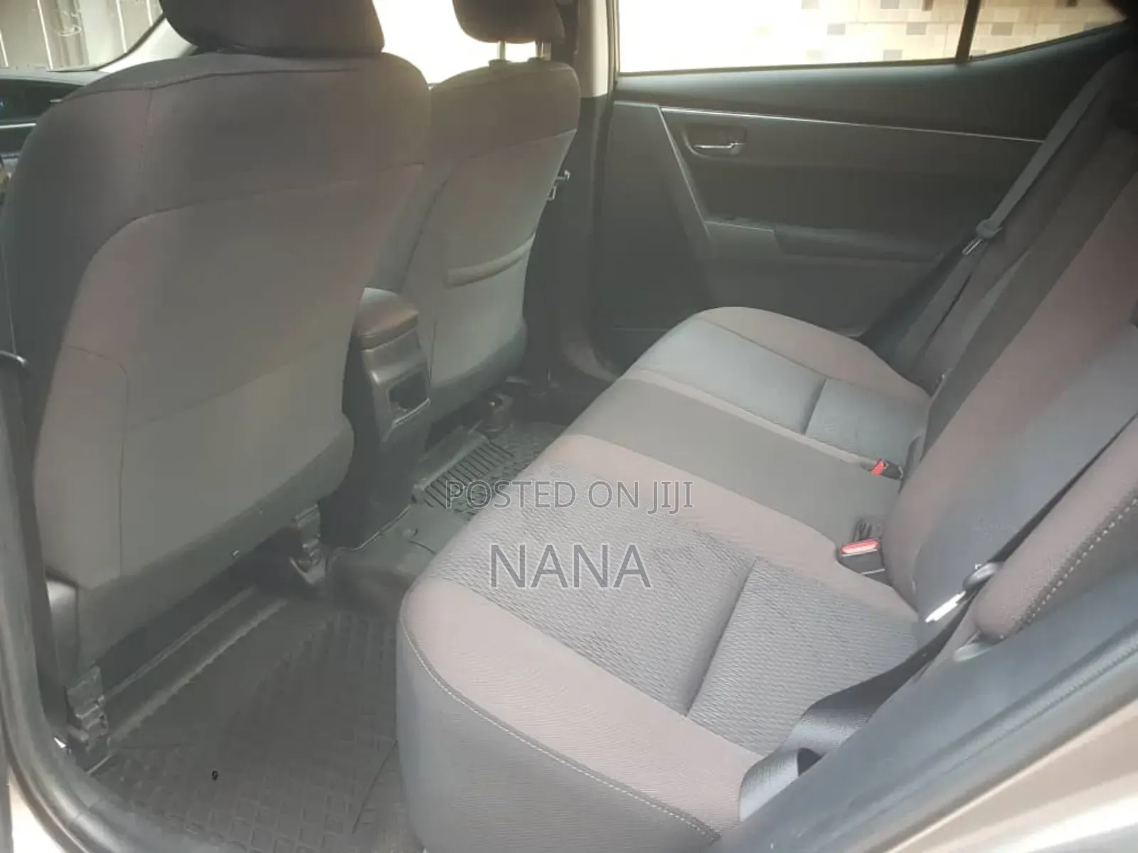 Toyota Corolla 2017 Brown