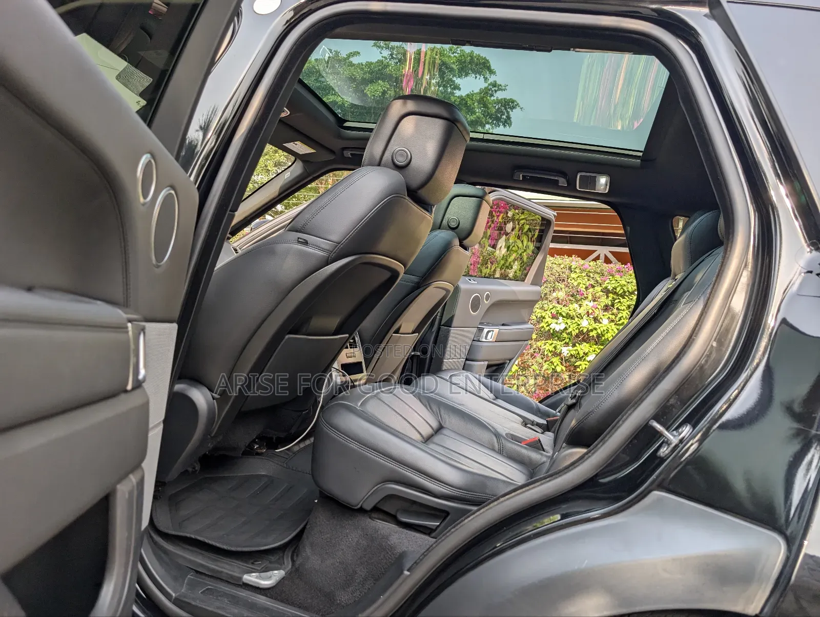 Land Rover Range Rover Sport SE 2019 Black
