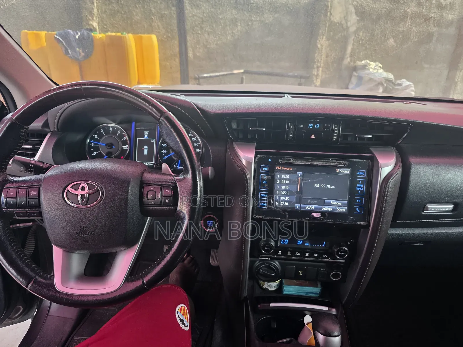 Toyota Fortuner 2.7 AWD 2017 Black