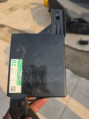 Toyota Voxy/Noah/Paris Ac Amplifier Control Module