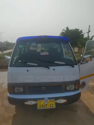 Nissan Caravan (Urvan) 2002 White