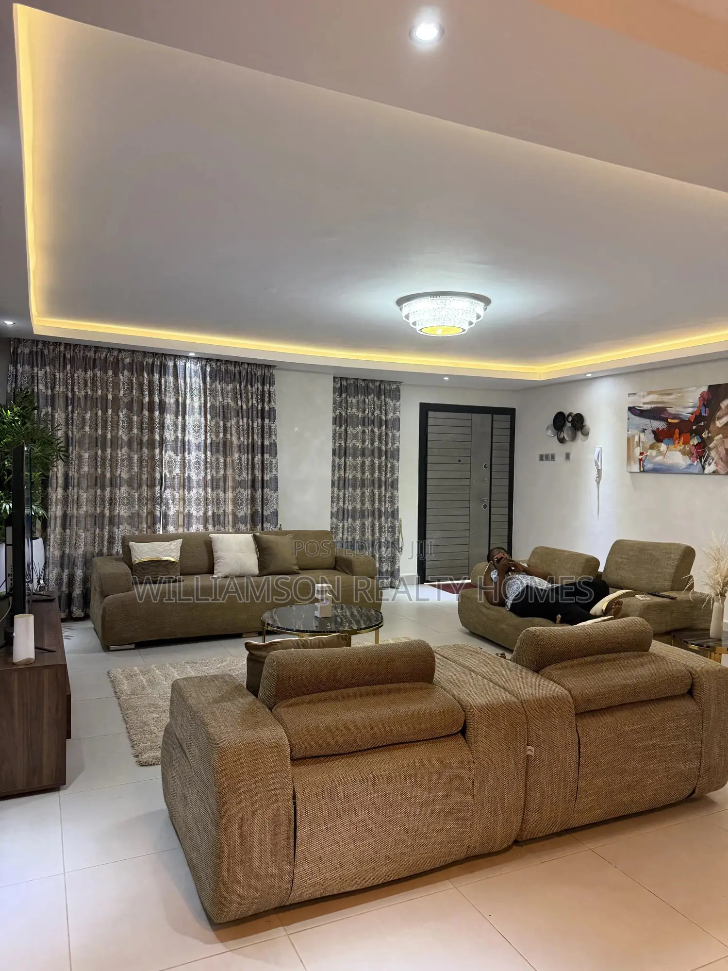 Furnished 3 Bedrms Duplex House 4 Short Stays,Spintex