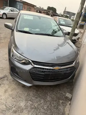 Chevrolet Cruze 2021 Silver