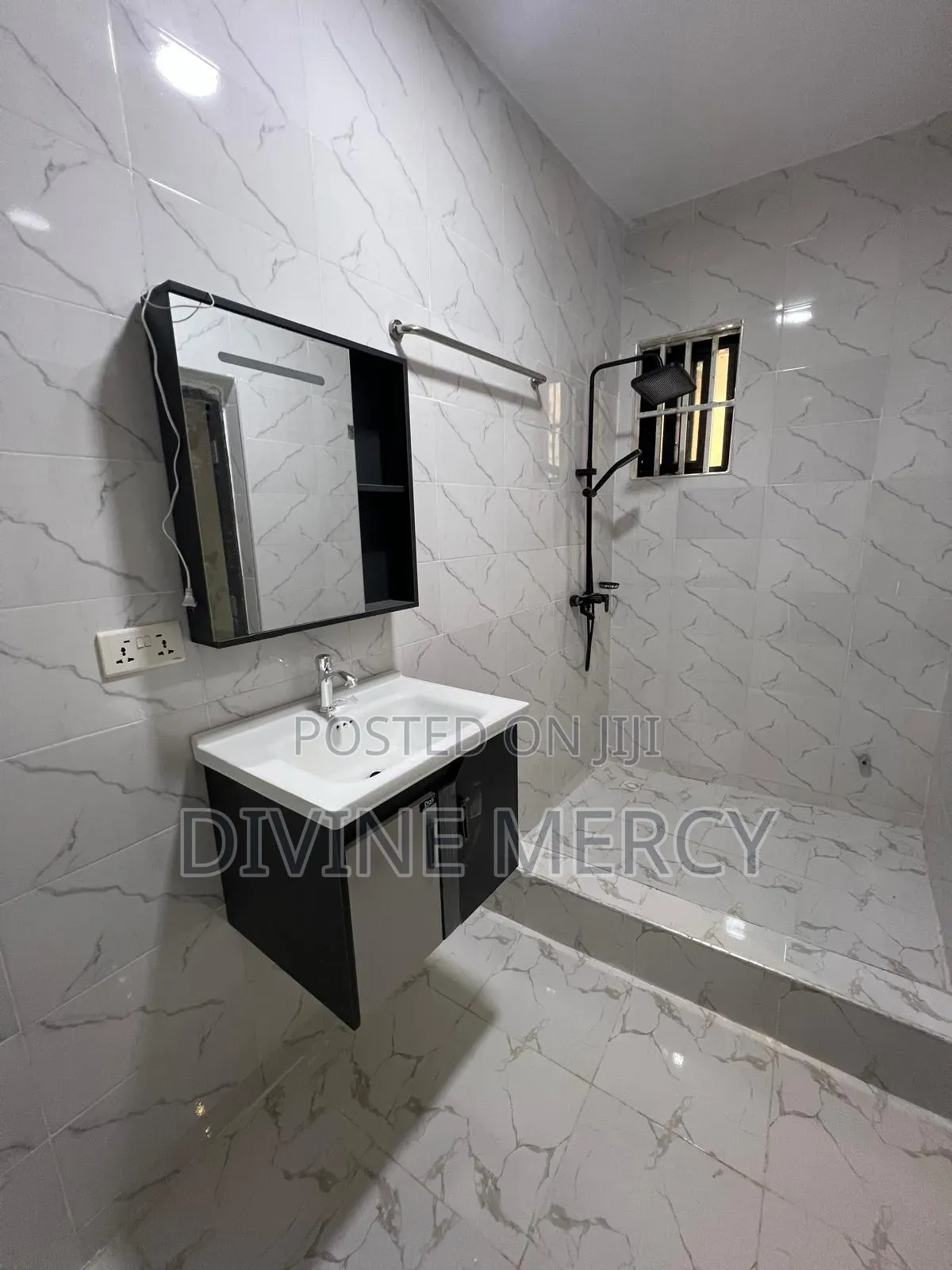 3bdrm Bungalow in Krispo City Kasoa, Awutu Senya East Municipal