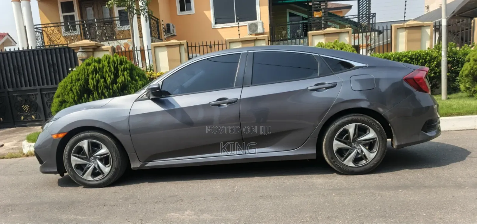 Honda Civic LX Sedan 2020 Gray