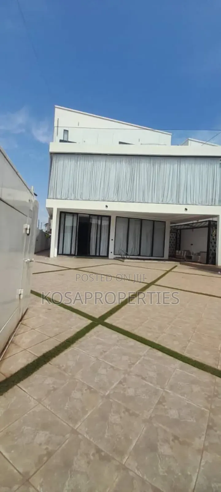 4bdrm House in Adjiringanor, East Legon for sale