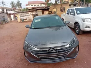 Hyundai Elantra 2019