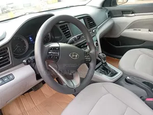 Hyundai Elantra 2019