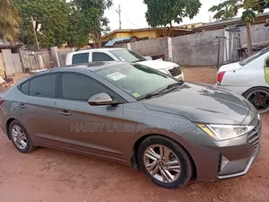 Hyundai Elantra 2019