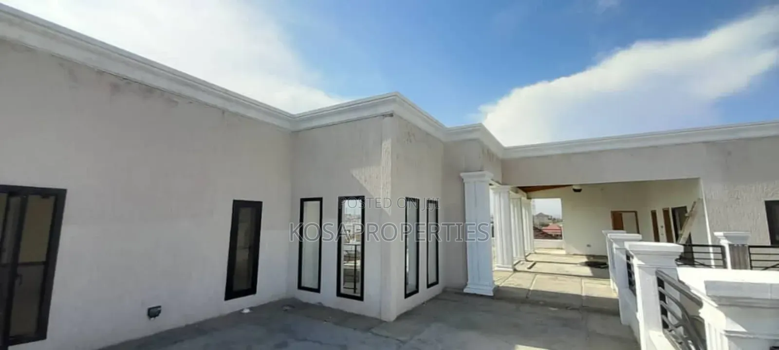 5bdrm Mansion in Adjiringanor Around, East Legon for sale
