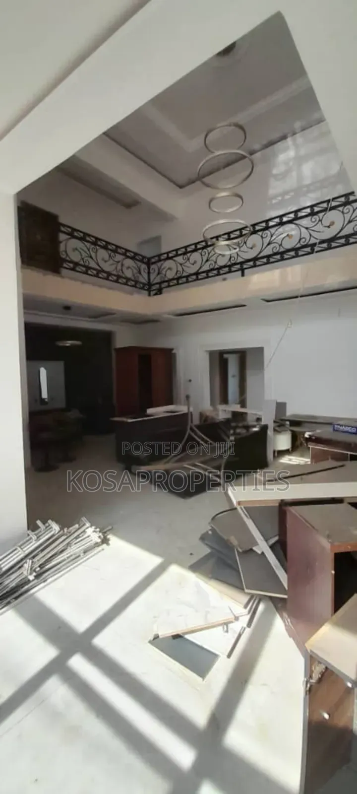 5bdrm Mansion in Adjiringanor Around, East Legon for sale