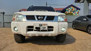 Nissan Hardbody 2019 White