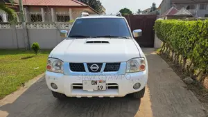 Nissan Hardbody 2019 White