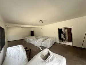 5bdrm House in Bee Decor & Homes, North Legon for rent