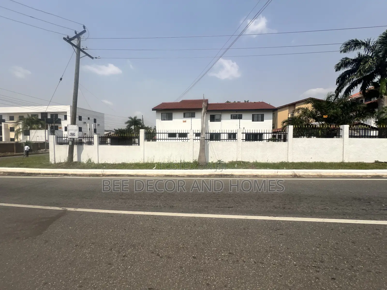 5bdrm House in Bee Decor & Homes, North Legon for rent