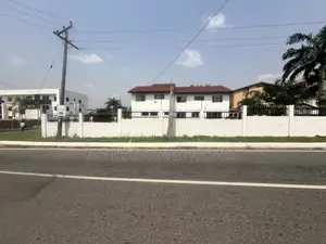 5bdrm House in Bee Decor & Homes, North Legon for rent