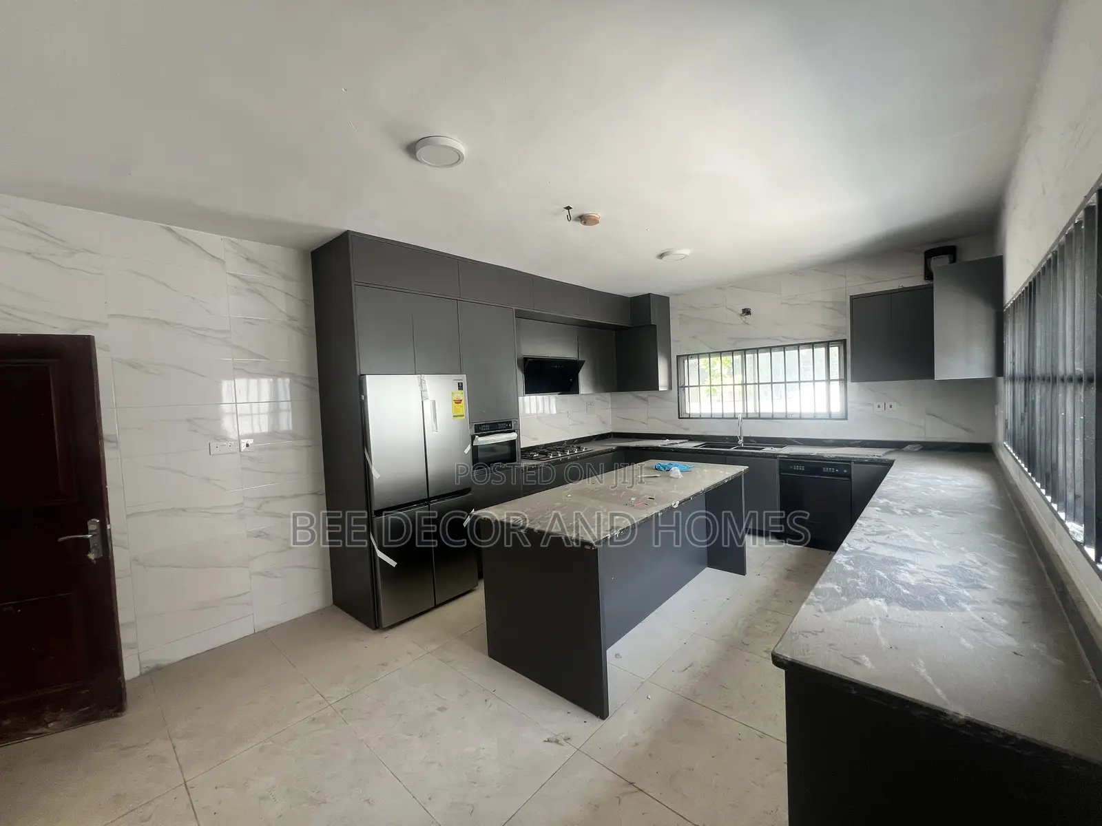 5bdrm House in Bee Decor & Homes, North Legon for rent