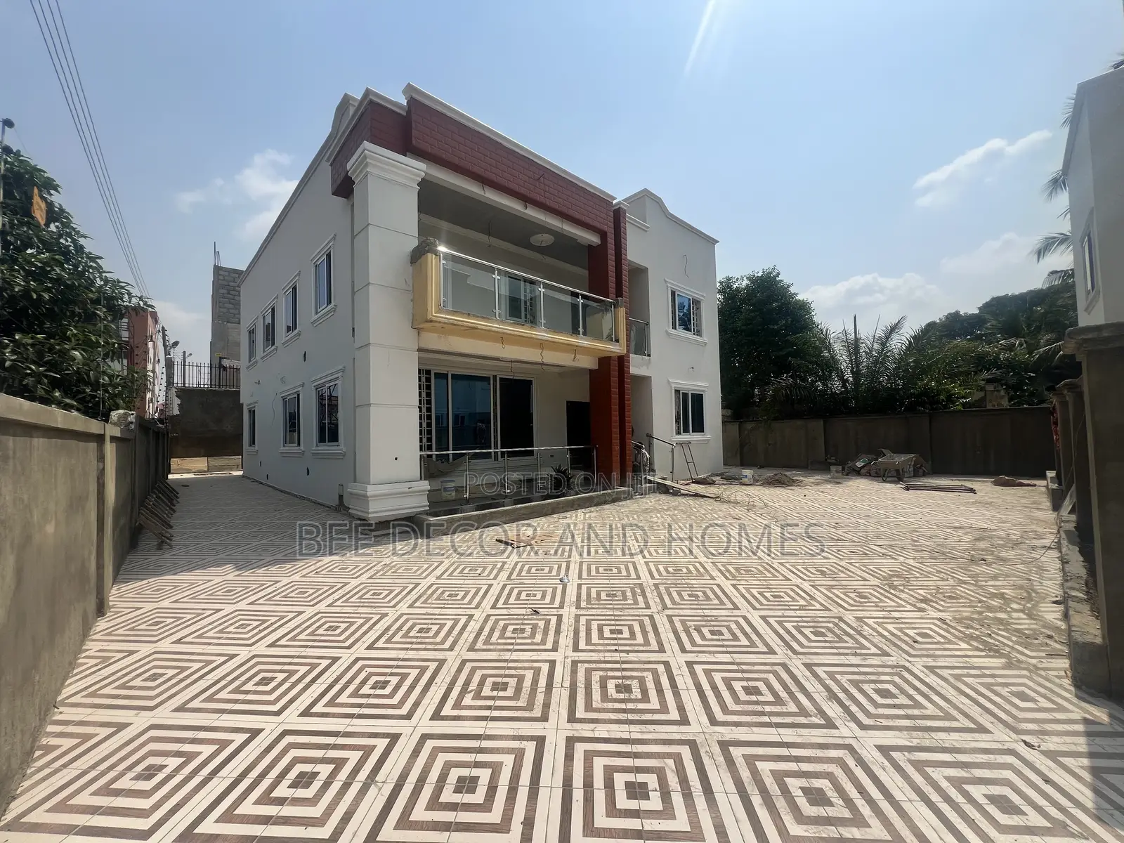 5bdrm House in Bee Decor & Homes, North Legon for sale