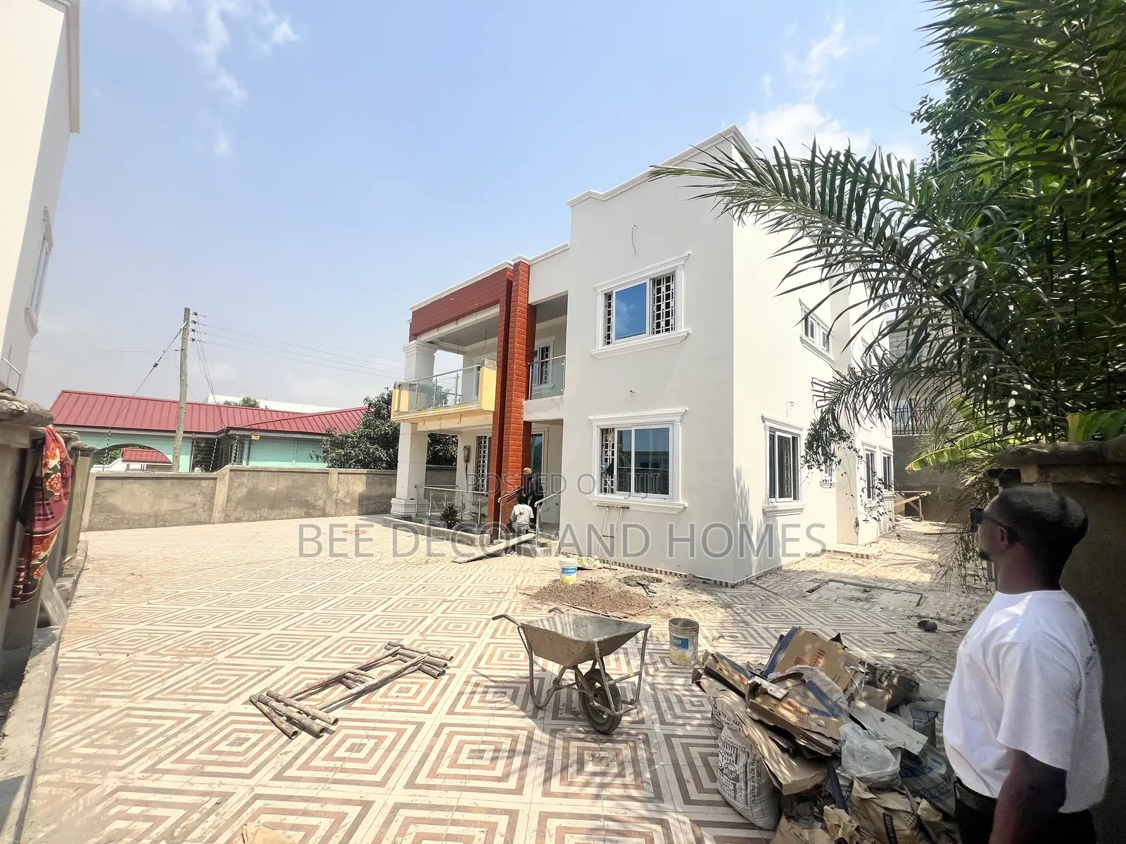 5bdrm House in Bee Decor & Homes, North Legon for sale