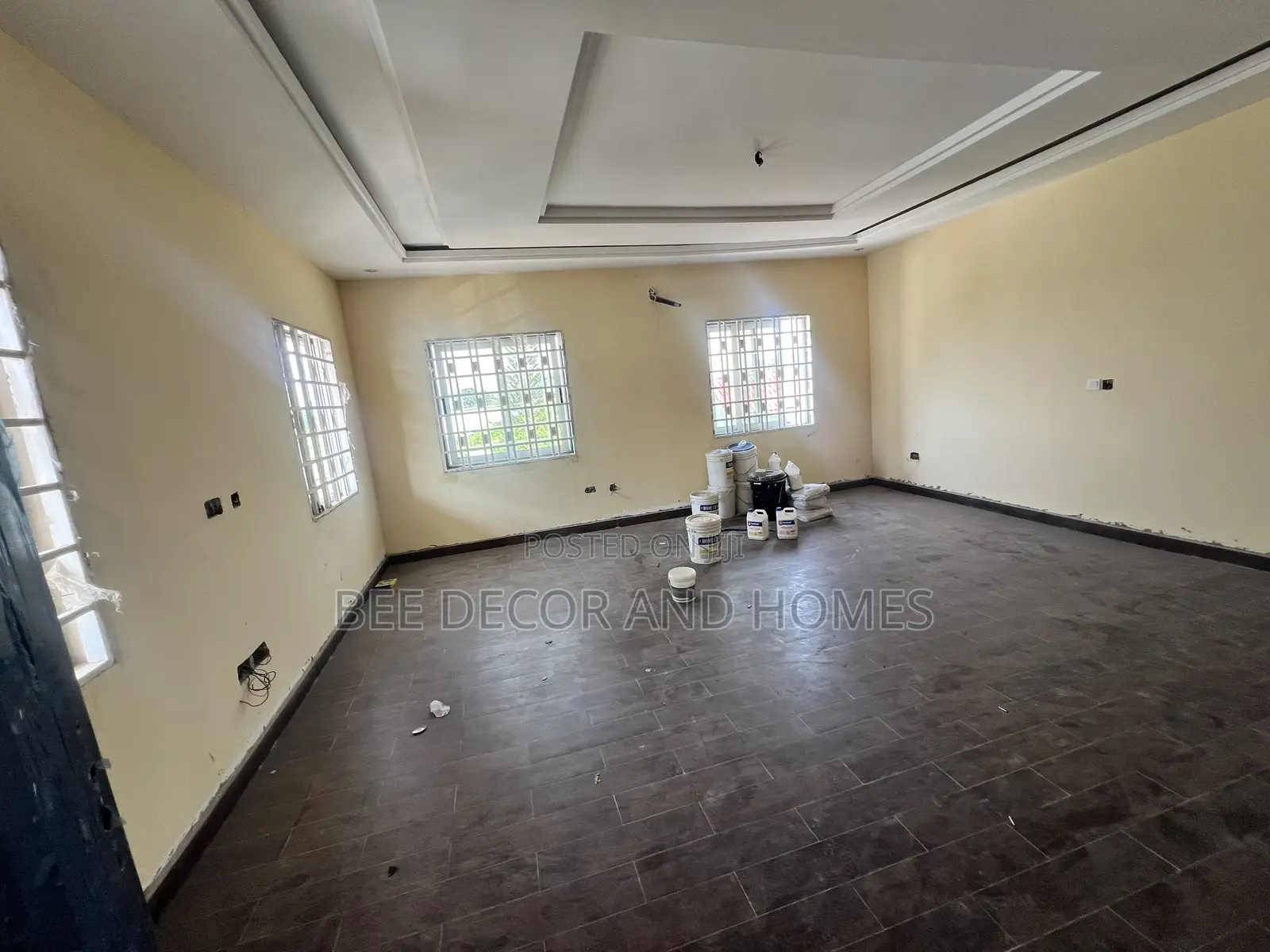 5bdrm House in Bee Decor & Homes, North Legon for sale