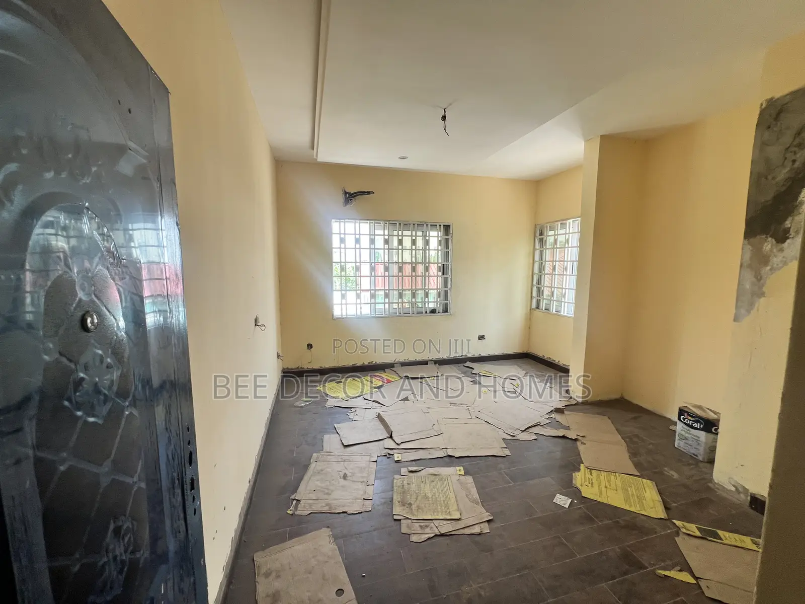 5bdrm House in Bee Decor & Homes, North Legon for sale