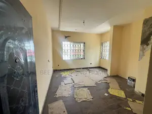 5bdrm House in Bee Decor & Homes, North Legon for sale