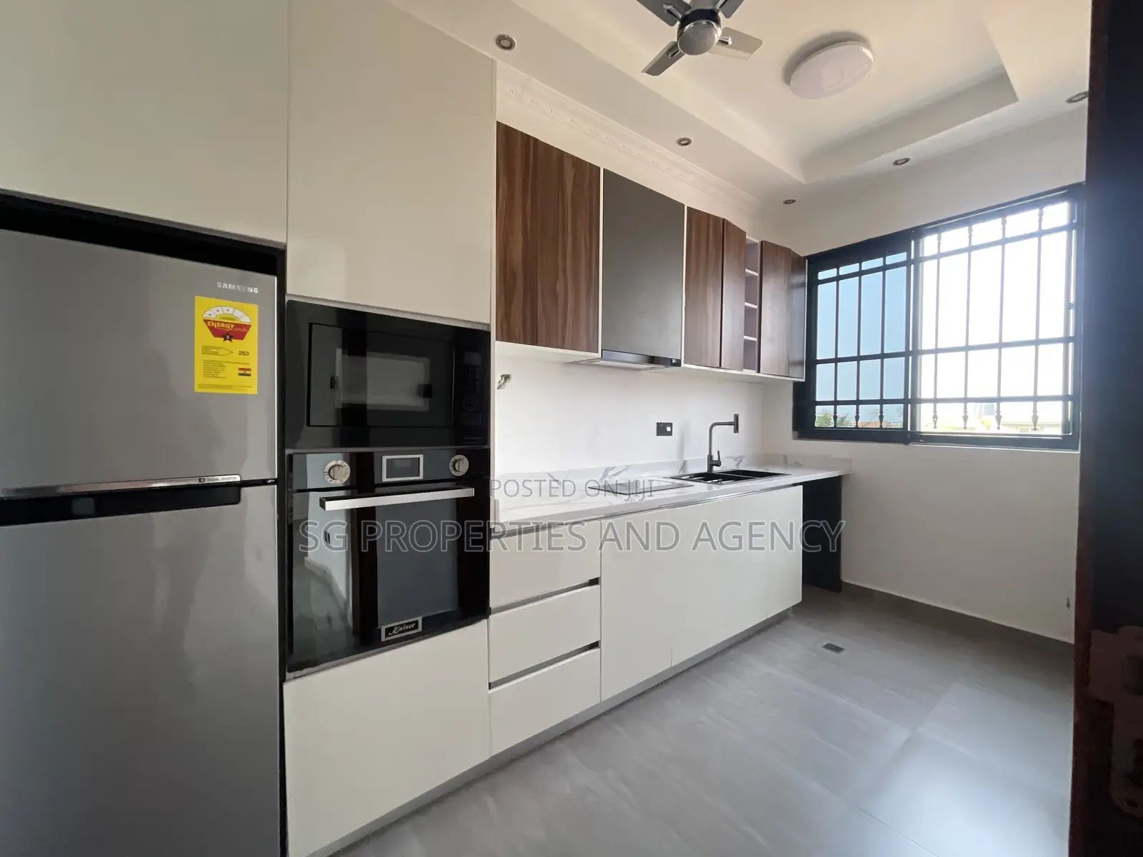 3bdrm Apartment in Coastal, Coca Cola for rent