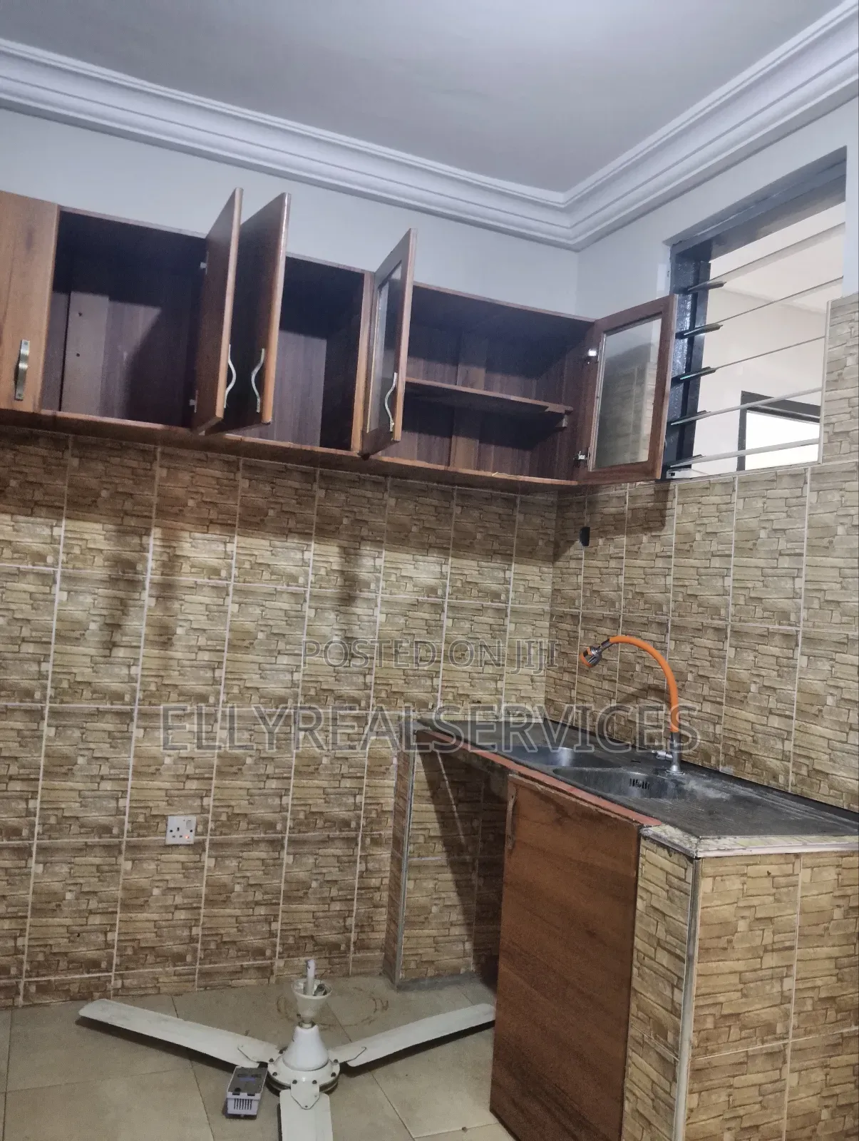 1bdrm Apartment in Ellyrealservices, Adenta for rent