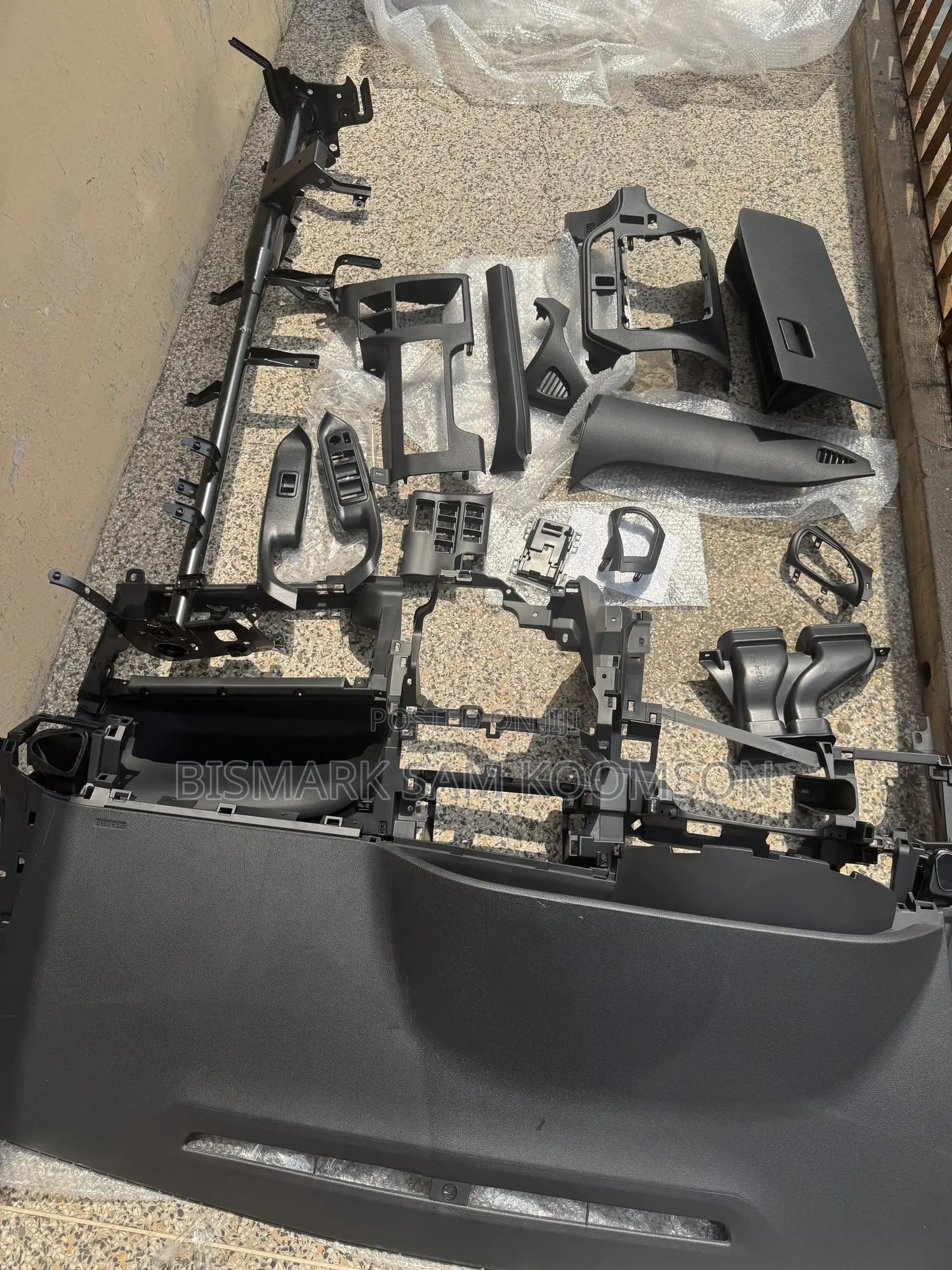 Original Toyota Voxy 2014 to 2017 Dashboard